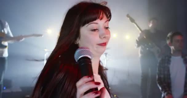 singer performing with ban - Footage, Video