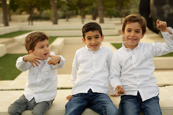 Brothers in a park in Elche - Photo, Image