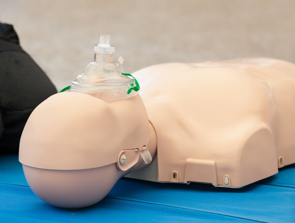 Manichino con maschera utilizzato per CPR
 - Foto, immagini