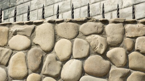 viejo muro de piedra gótica de escombros
 - Foto, Imagen