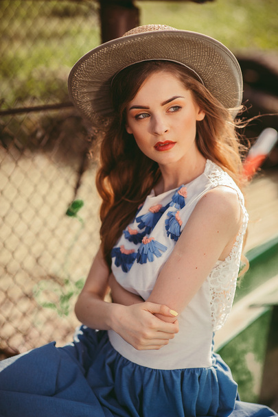 beautiful girl in hat - Foto, afbeelding