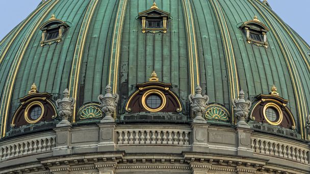 La cupola della Chiesa di marmo a Copenhagen
 - Foto, immagini