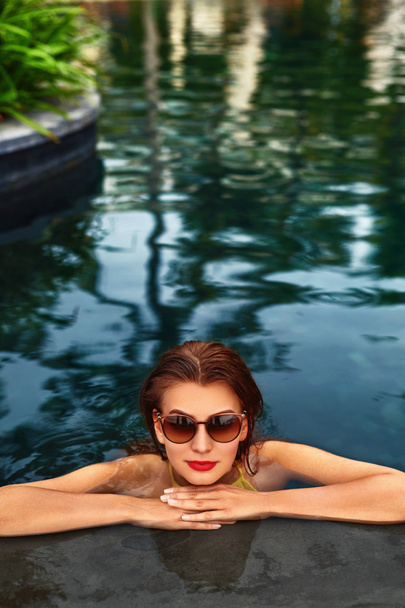 Beautiful Woman In Swimming Pool.  - Valokuva, kuva