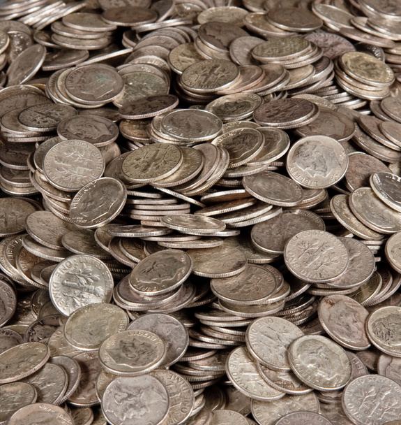 Montón de monedas de diez centavos de plata
 - Foto, Imagen
