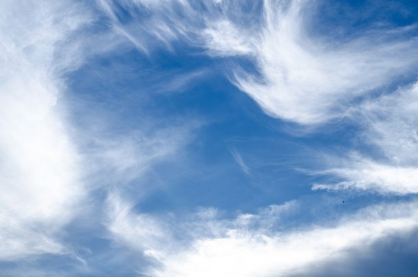 μπλε του ουρανού σύννεφο σε χειμερινή περίοδο, Ταϊλάνδης γης, έχουν αίσθημα ευτυχισμένη - Φωτογραφία, εικόνα