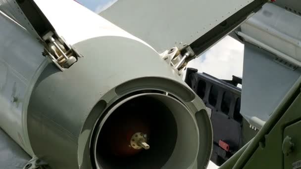 Μέσου βεληνεκούς πυραύλους Κρουζ - Πλάνα, βίντεο