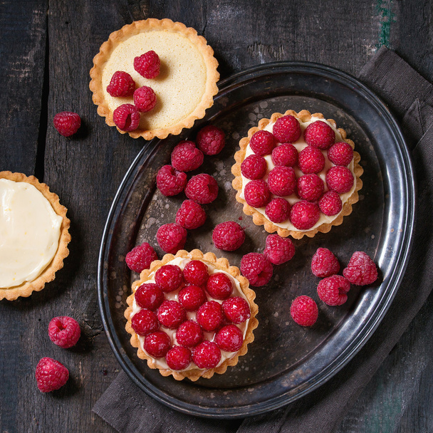 Tartlet with raspberries - Foto, Imagen