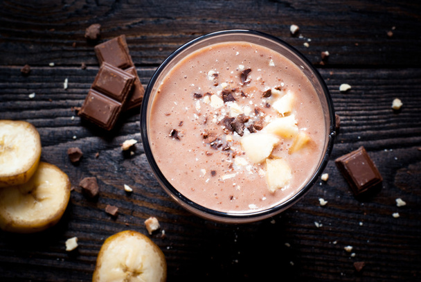 Milkshake με μπανάνα και σοκολάτα - Φωτογραφία, εικόνα