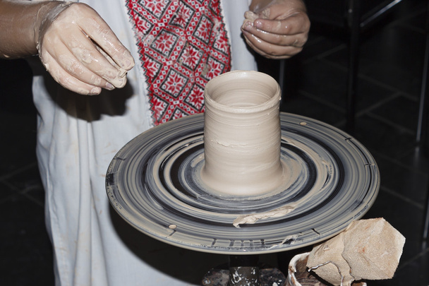 enfant apprend la poterie
 - Photo, image