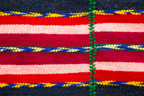 Colore brillante bulgaro tessuto tappeto di lana fatto a mano
 - Foto, immagini