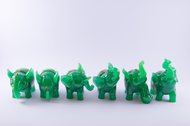Elefante de jade
 - Foto, Imagen