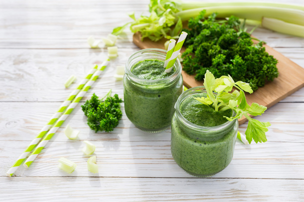 Healthy green smoothie  - Valokuva, kuva