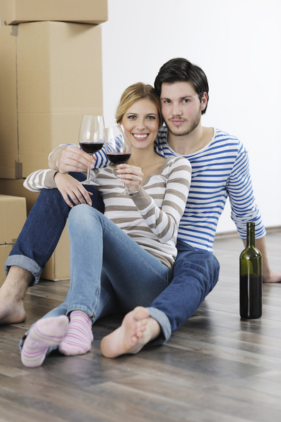 Young couple moving in new home - Photo, image