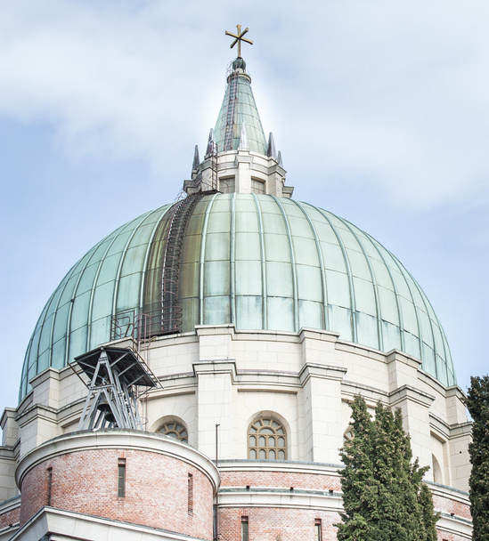 Военная мемориальная церковь в Удине, Италия
. - Фото, изображение