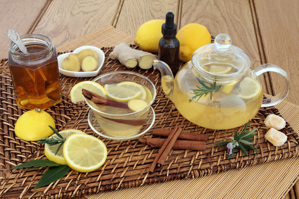 蜂蜜レモンとスパイスのドリンク - 写真・画像