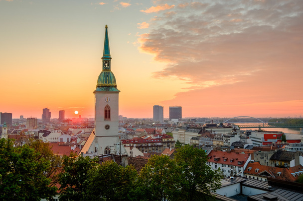 Bratislava, Slovaquie paysage au lever du soleil
 - Photo, image