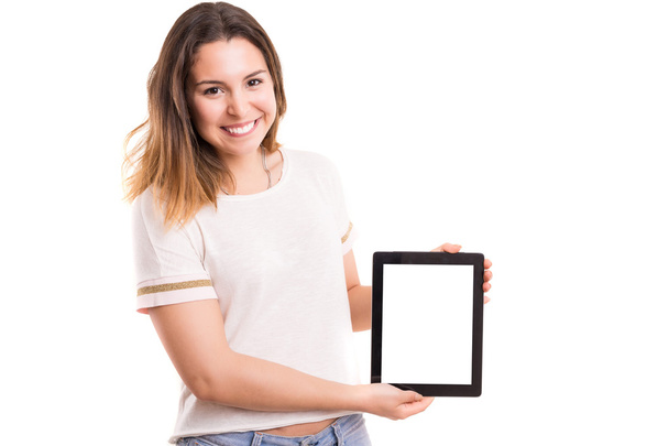 Mulher apresentando produto em um tablet digital
 - Foto, Imagem