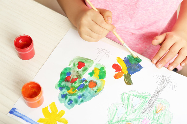 Child drawing closeup - Foto, imagen
