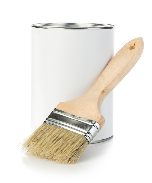 Pincel de madeira com pintura lata close-up no fundo branco
. - Foto, Imagem