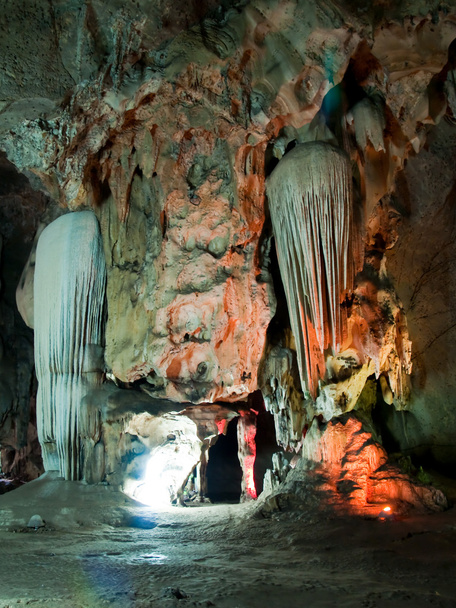 stalactieten muur - Foto, afbeelding