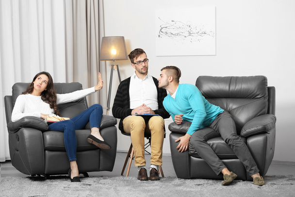 Young couple at family psychologist - Foto, Bild