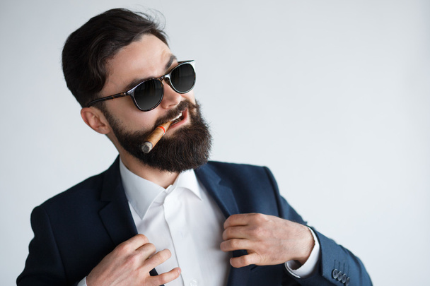 Arrogant rich bearded man in sunglasses - Фото, зображення