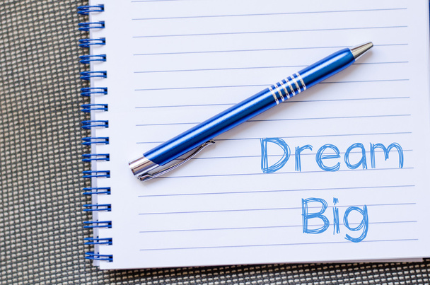 Dream big zapisu na notebooku - Zdjęcie, obraz