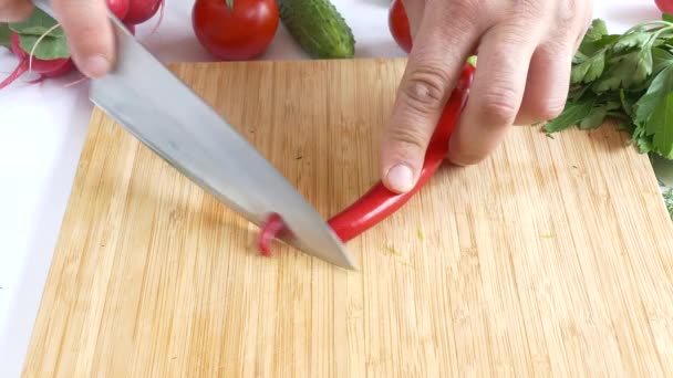 Piros chili paprika, apróra vágott - Felvétel, videó