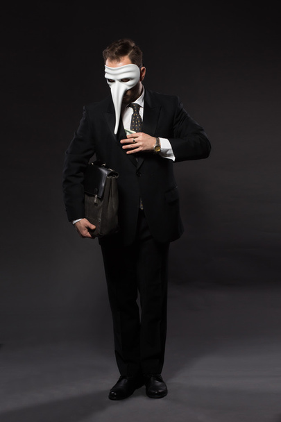 Businessman with money - Zdjęcie, obraz