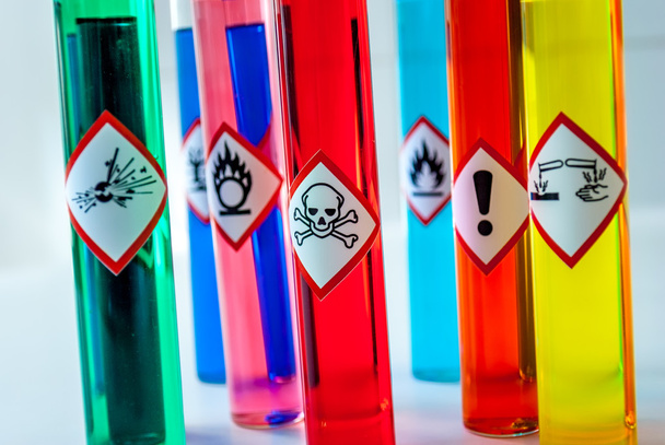 Pictograma tóxico químico
 - Foto, Imagen
