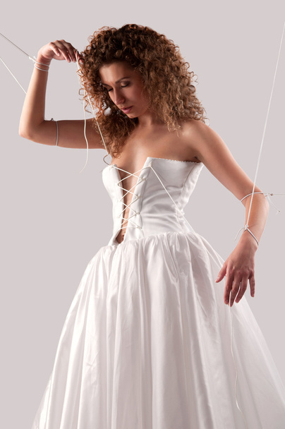mulher em um vestido de noiva
 - Foto, Imagem