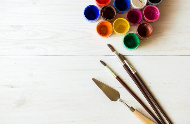 Arte della Pittura. Set di pittura: pennelli, vernici, acquerello, acry
 - Foto, immagini
