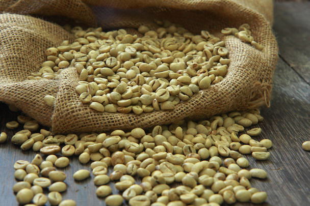 Raw Coffee Beans - Фото, зображення