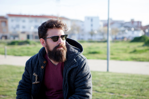 yakışıklı adam hipster uzun sakallı - Fotoğraf, Görsel