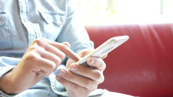 Smartphone κείμενο Messsaging - Πλάνα, βίντεο