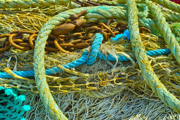 Fischernetze und alte Eisenkette - Foto, Bild