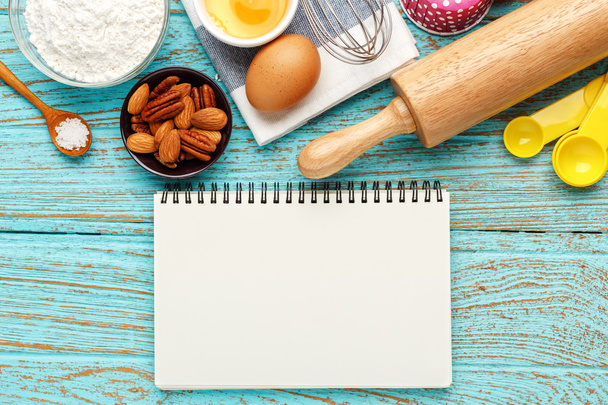 Baking background with notebook - Foto, afbeelding
