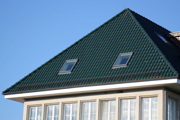 střecha - špičkové konstrukce budovy       - Fotografie, Obrázek