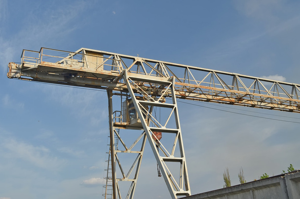 Мостовий кран
 - Фото, зображення