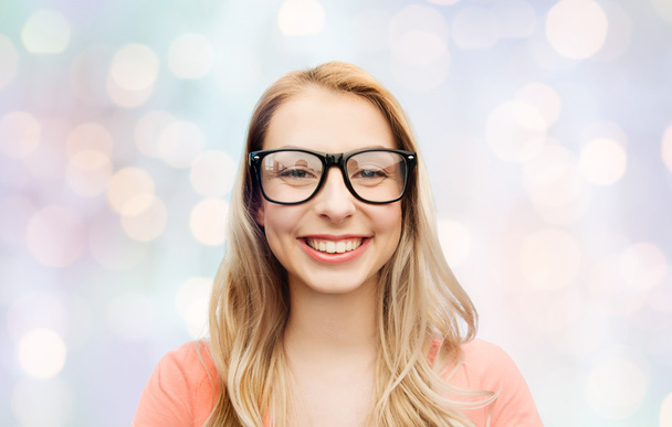 happy young woman or teenage girl in eyeglasses - Φωτογραφία, εικόνα