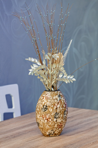 Dekoratif çiçekli vazo - Fotoğraf, Görsel