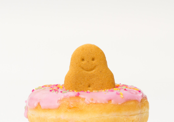 Пряничный человечек и пончик
 - Фото, изображение