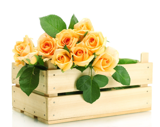 Beautiful bouquet of roses in wooden box isolated on white - Foto, Bild
