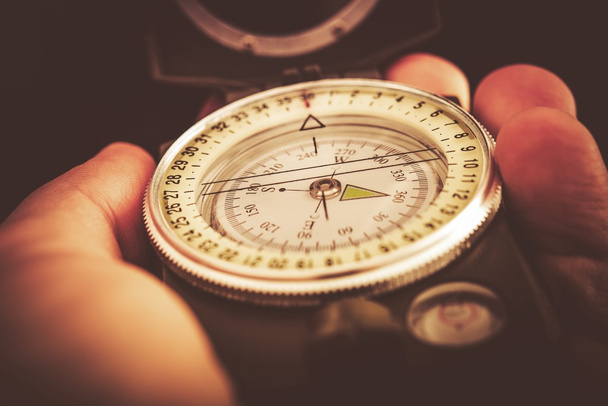Zewnątrz orientację kompasu - Zdjęcie, obraz