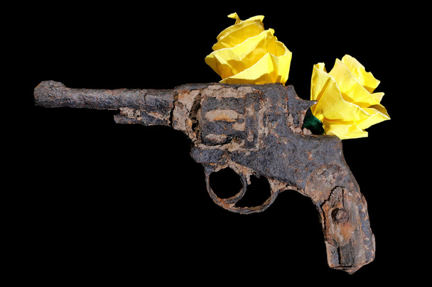 pistola vintage oxidado
 - Foto, Imagen