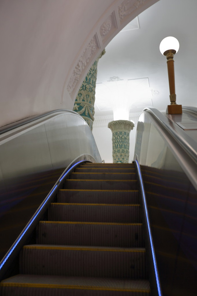 Rolltreppe in der Moskauer U-Bahn - Foto, Bild