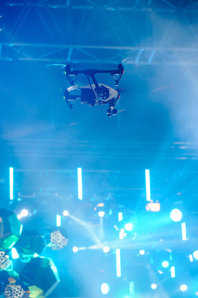 Hovering drone sur scène
 - Photo, image