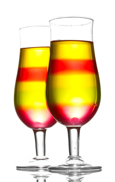 gelatina de frutas en vasos aislados en blanco
 - Foto, Imagen