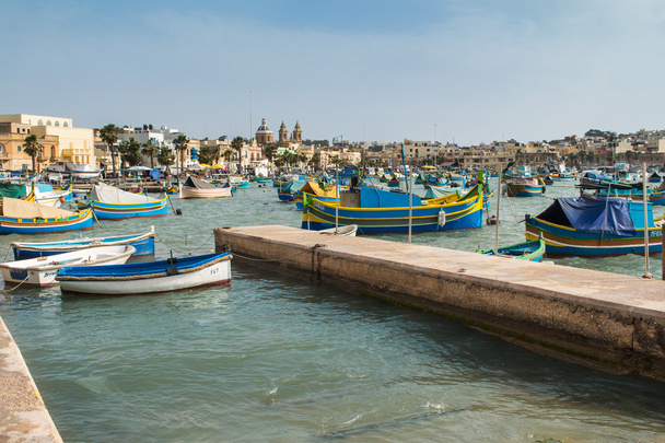 Aldeia piscatória Marsaxlokk, Malta
 - Foto, Imagem