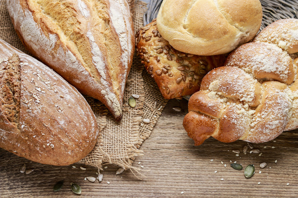 Chleby i bułki - Zdjęcie, obraz